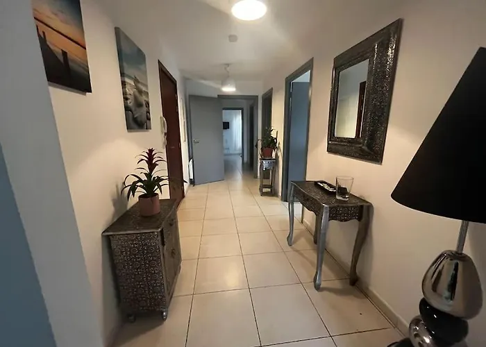 Tres Bel De 105 M2 Et 45 M2 De Terrasse A 100 M Du Port Porto-Vecchio (Corsica)